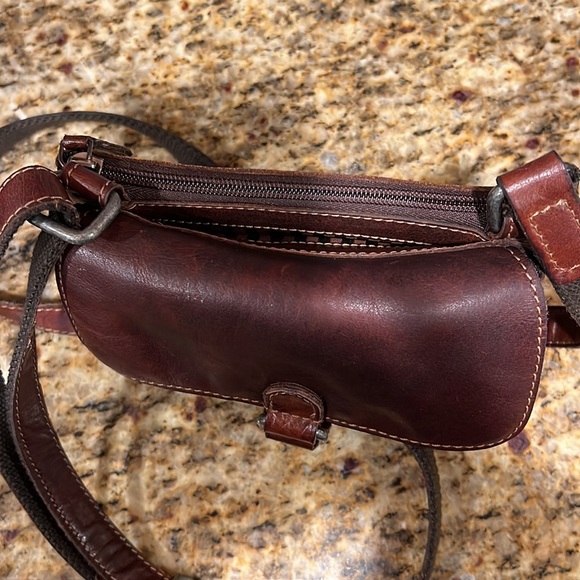 Jack Georges Buffalo Leather Crossbody, petite 7”x5” 4 compartments - Picture 4 of 4